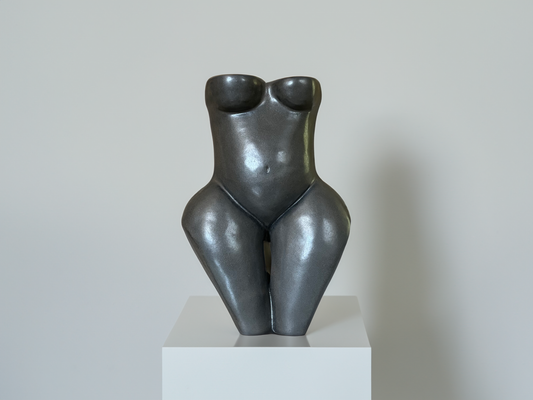 Wide Hips Female Sculpture